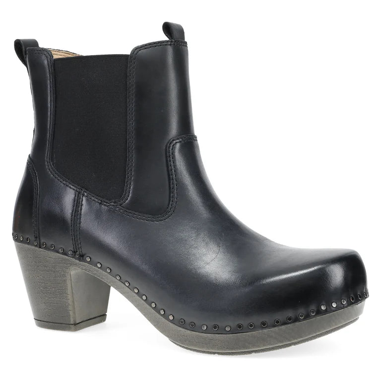 Shayna Heeled Clog Boot in Black